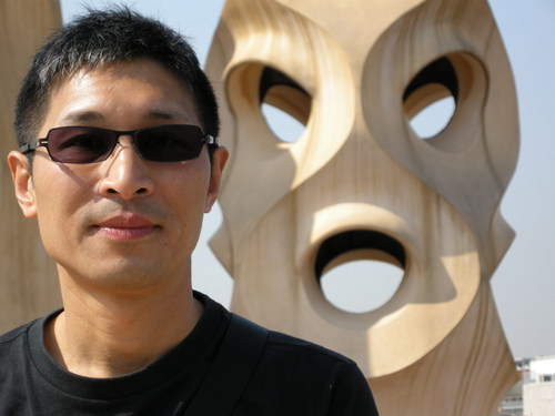 Journalist, writer and illustrator for technology industry.