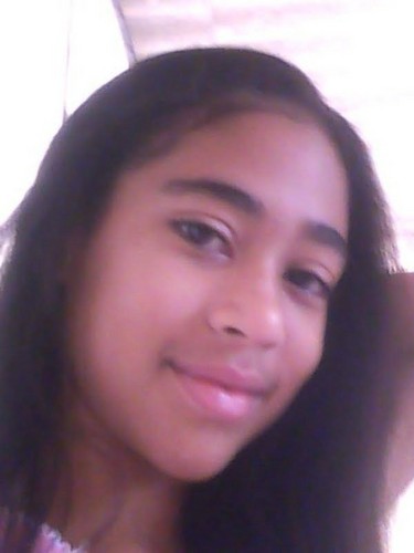 Sou engraçado e mtu legaal...Mais quando não vou com sua cara saia de pertoo!!!! Mais se quiser me conhecer melhoor me siga vc vai descubri coisas q ñ imagina=P