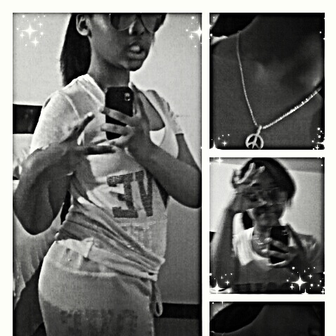 My Name Is Vïçťøřıå Řöďřığůęź:) Im A Huge Mindless Behavior Fan! Im A Pianist And Singer.Im A Nerd But A Girly One... School Is My First Priority!!