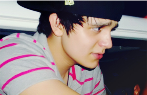 Não tem jeito de esquecer, você de mim não sai
Minha vida sem você não tem sentido @luansantana ♫♪) ' ♥.