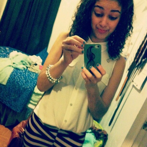 Nice to meet you my name is Janilssa: NYC, #Rihannanavy, #AsapRocky , Love all colors, 14 years old, #TeamBisexual, #TeamBrazilian^ :)
