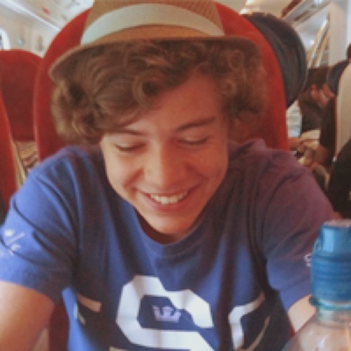 FakeHim's profile picture. I want your fingers to fill the space between mine.