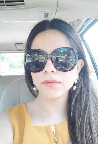I am a creative and analytical marketing professional with a degree in design & Classical dance.Interest in emerging trends in technology, culture & education.