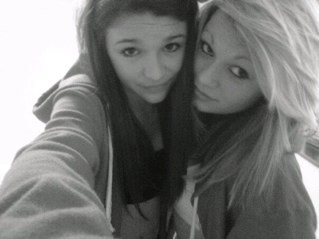 ellawoodsx's profile picture. Kye Sones:')