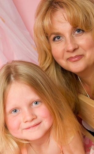 coverdry's profile picture. Mumpreneur Idol 2011, mum of 3, award winning inventor of the 1st child seat protector, 3-1 wrap around protector, flat sheet or throw and SnuggleBlanki