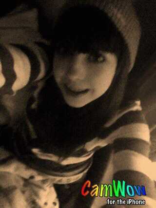 I love to hangout with firends,crazy hats are kinda my thing but writing is my pasion:p