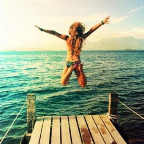 Sara_apples's profile picture. Bad bitches im your leader. Best tweet around.