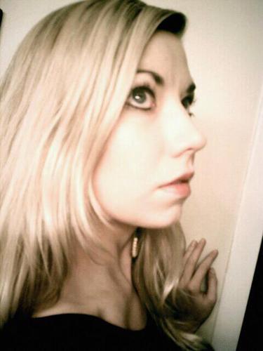 afreerangechick's profile picture. Thoughts and tweets about coffee are my own and do not reflect those of my employer. Bring back the Oxford comma. she/her PDX 💚MCI ❤️TYS 🧡  (Taylor’s version)