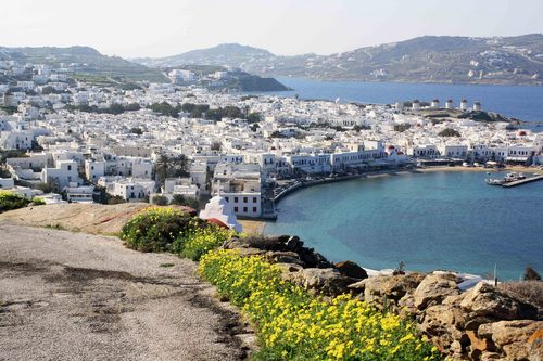 Ουκ έχομεν ώδε μένουσαν πόλιν,αλλά τήν μέλλουσαν επιζητούμε(Εβρ.ιγ,14)