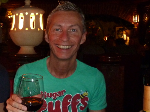 Hi, i love to have great conversation, love my music and catching up with my friends and generally having a party!
