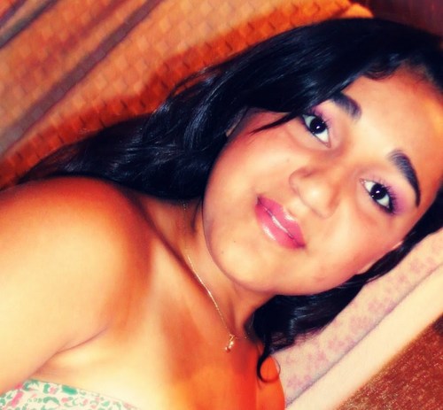 Tenho fases, como a Lua; fases de ser sozinha, fases de ser só sua. [- Irmã da @Jacielly_AC & da @JOYXINHABONECA ..