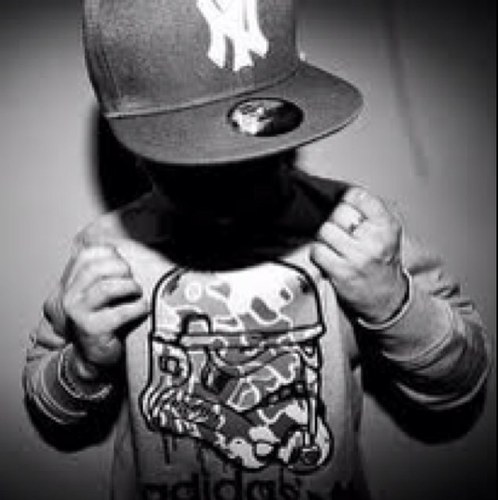 cravemyquotesss's profile picture. just a ordinary lad, doesnt shy away from anyone, tweeting the truth, follow for some dope tweets,