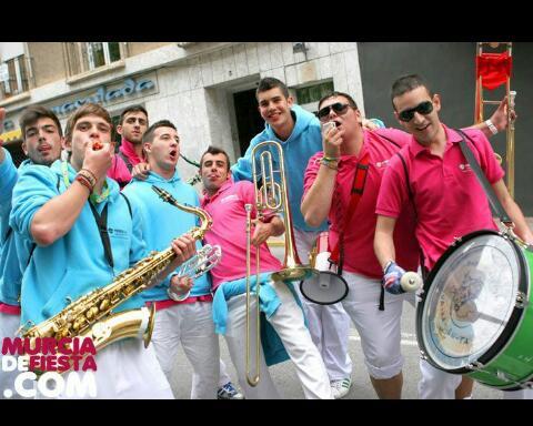 vakalentaaa's profile picture. Xaranga VaKalenta de Villarreal de la falla club 53. Gran recorrido en toda la provincia y fuera d ella, con buenos musicos y mucha fiestaaaa alla donde va!