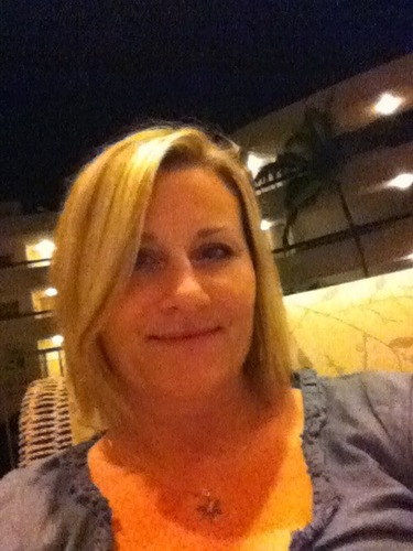 Holly122569's profile picture. 