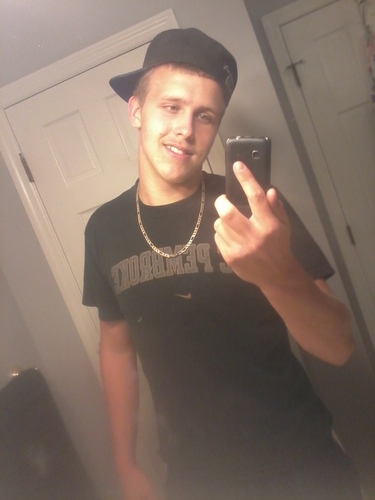 Followww meeeeee(: and you snow im wit #team followback