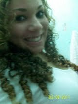 FrancineMacedo1's profile picture. Slá oqee falar de mim  as vezes nem eu sei qem eu sou ..Mas sou chata , loira ,baixinha ,adora os amiguinhus ,odeia mentirinha ,ariana,16aninhus ...