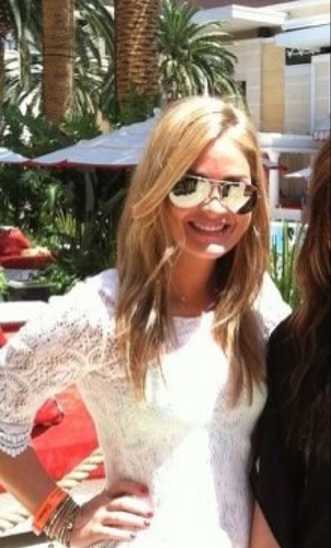 AshTatts's profile picture. Live your dreams