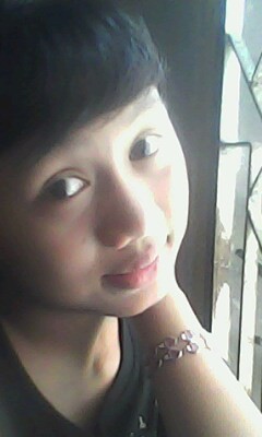 intansary12's profile picture. 