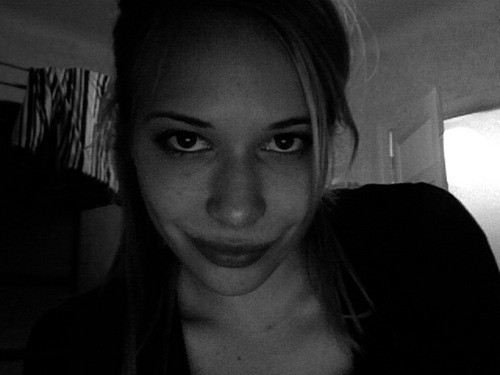 ricasrosa's profile picture. Angoraschnecken, Wolfsraupen, Türkis, Gelb, Himmelblau, Schwarz, Chips, kleine Hunde, große Hunde...