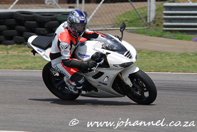 Born and bred in Johannesburg..... Just living life to the fullest.... Keen golfer, motorcycle rider and..... oh yeah.... I wanna go fast!