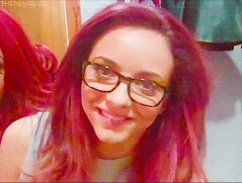 little mixer:) Dm or tweet me what you want to say to someone. I'll tweet it to them anon:)