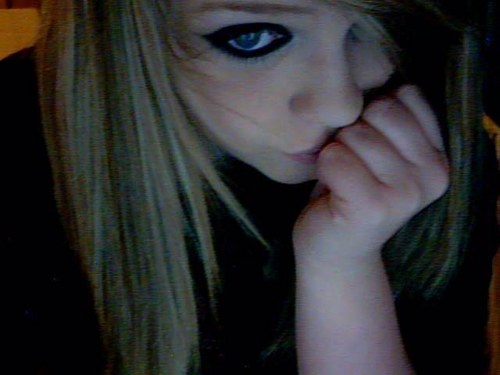 Follow moi & je te follow back :)
