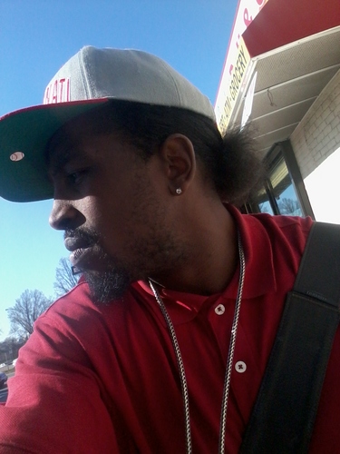 Checc @Phiness1_JC 4 my bio....SouthSide til they bury me Never da type 2 hound no Bytch...Jus try 2 keep niggaz round me Rich
