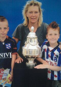 Sinds juni 23 vechtend tegen kanker💪🏻, Mem van 2ling Marco & Dennis, Frou van Gabe, word elke dag wakker in de Friese weilanden, Sc Heerenveen, Firda, vv WWS