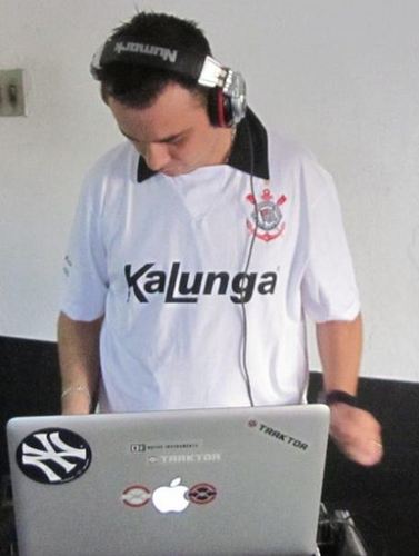 Twitter perdeu a graça. Siga no insta @petrillo1978