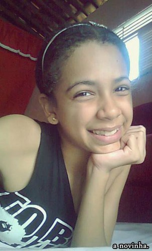 -   pisciana,estudante,revoltada,
sonhadora,torçedora do @AmericaFCNatal, esforçada,dramática e sincera.
sou do @lucas_play s2