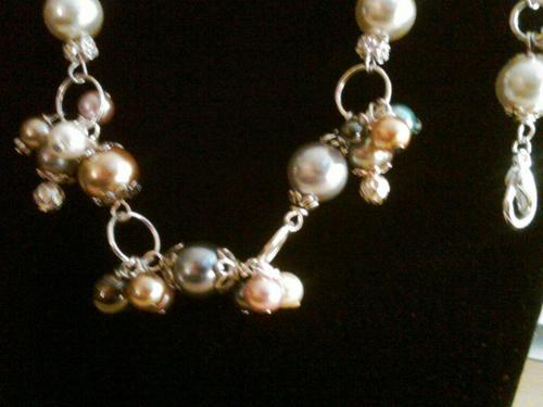 Im married love JESUS and make beautiful custom jewelry.