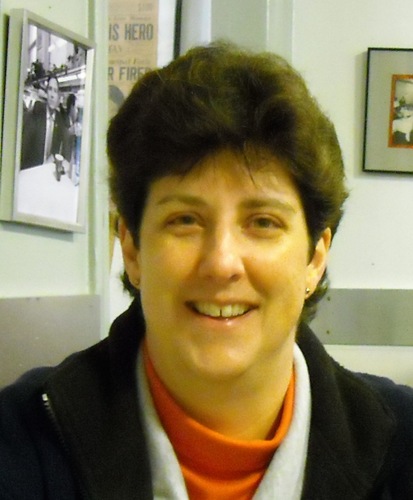 Proud Mom. Practice Administrator for Eye Care Associates of St. Louis (@eyecarestl). Cardinals fan. Huge Barry Manilow fan!