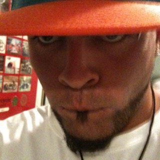 fins13fan13's profile picture. Numb