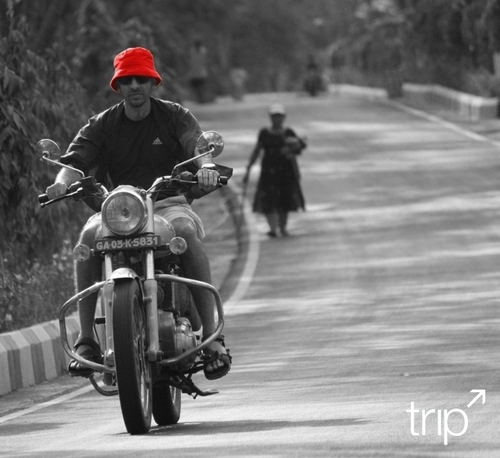 Arsenal football club, Le Tour de France, looooong runs, travel, books...a proud marathoner n wanna be deep sea diver :)