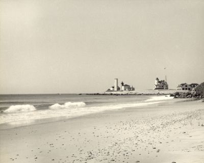 RI_Beach_Homes's profile picture. We sell by the seashore...