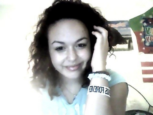 follow, follow, follow me !! i'll follow back :) #TeamFollowBack #TeamVinny #TeamEdward 
Add  me on facebook! :DD http://t.co/WdZm5dJPKE
