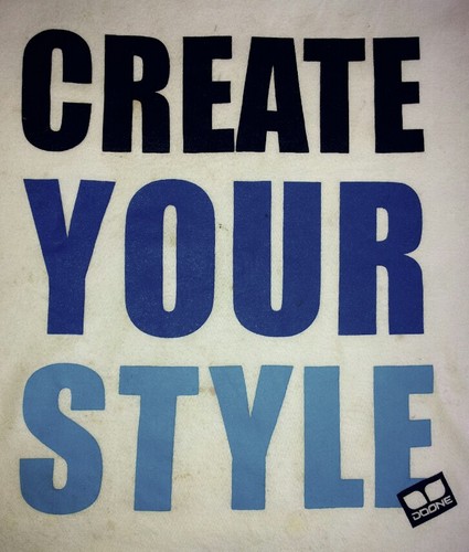 angelyuste's profile picture. 