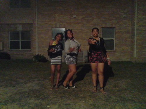 Damn! Quit Lurkin & Hit That FOLLOW Button ... Dyme Squadd c(:
