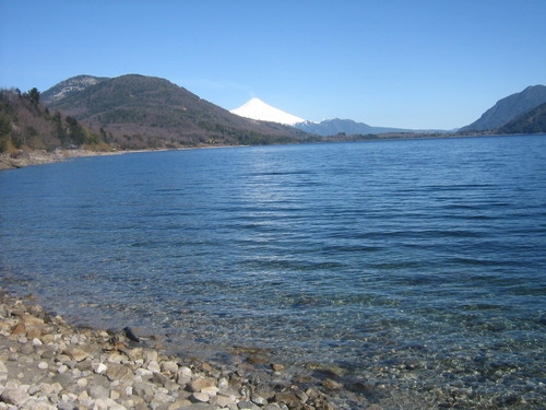 Arriendos de cabañas a orillas del lago caburgua ,haz tu reserva contacto celular 98883747 inda caburgua