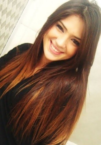 Não quero ter a terrível limitação de quem vive apenas do que é passível de fazer sentido. Eu não: quero uma verdade inventada. Pooor: Sophia Velasquez *-*