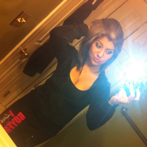 amandayob's profile picture. look u click on my name lookd at myprofile so y not just follow me now