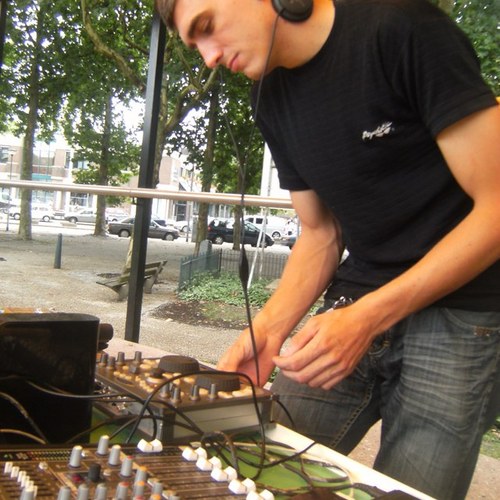 Dj_rest_'s profile picture. 