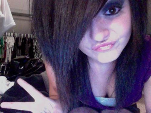 I'm Cora :D Dank before skanks. Dro before hoes. Blunts before cunts.