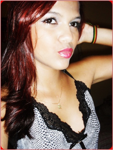 18 anos, alegre, dramática, sensível, preto(rosa), música, filme, Quer saber mais? Follow-me :) ♫♥