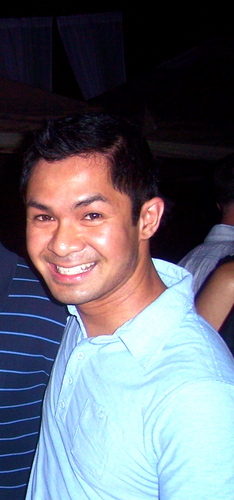 Physician 👨🏻‍⚕️ Host Happy Health Radio 📻 Pianist 🎹 Crooner 🎙 | SJ Advocate ✊🏼 @Cornell Alum 🐻 Proud 🇺🇸🇸🇽🏳️‍🌈 Small Business Owner