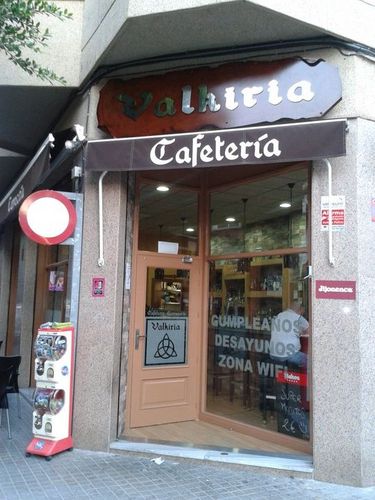 CafeBarValkiria's profile picture. disfruta del mejor café y de nuestras  fantásticas tapas y promociones!!! (pedro juan perpiñan, Hiperber hacia abajo)