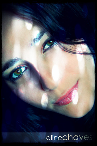 Designer, fotógrafa, artesã e entre outras coisas.
http://t.co/quKekr1r
