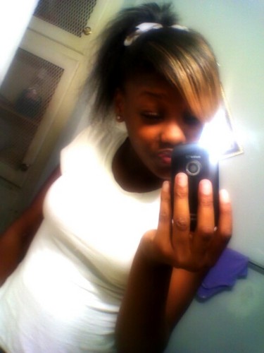My Namee NeNe , I Lovee Too Dancee And Kiss ,Im Focused On School And Goin To College :)