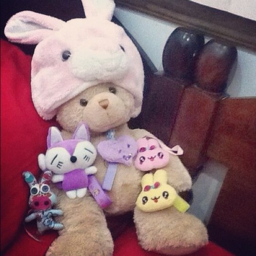 jum_1dzayan's profile picture. if someone really loves, they wouldn't let you slip away no matter how big the situation is.