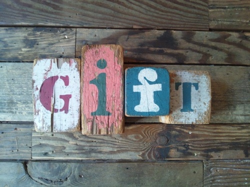 giftomiya's profile picture. 